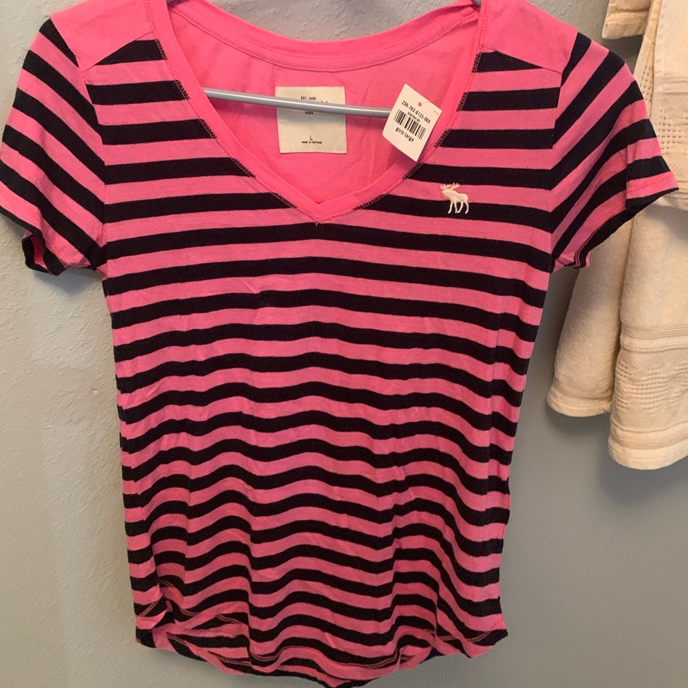 Large Girls shirt. Abercrombie and Fitch